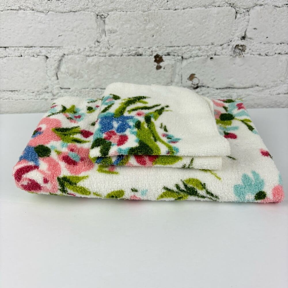 Vintage Fine Fashion Towel Set